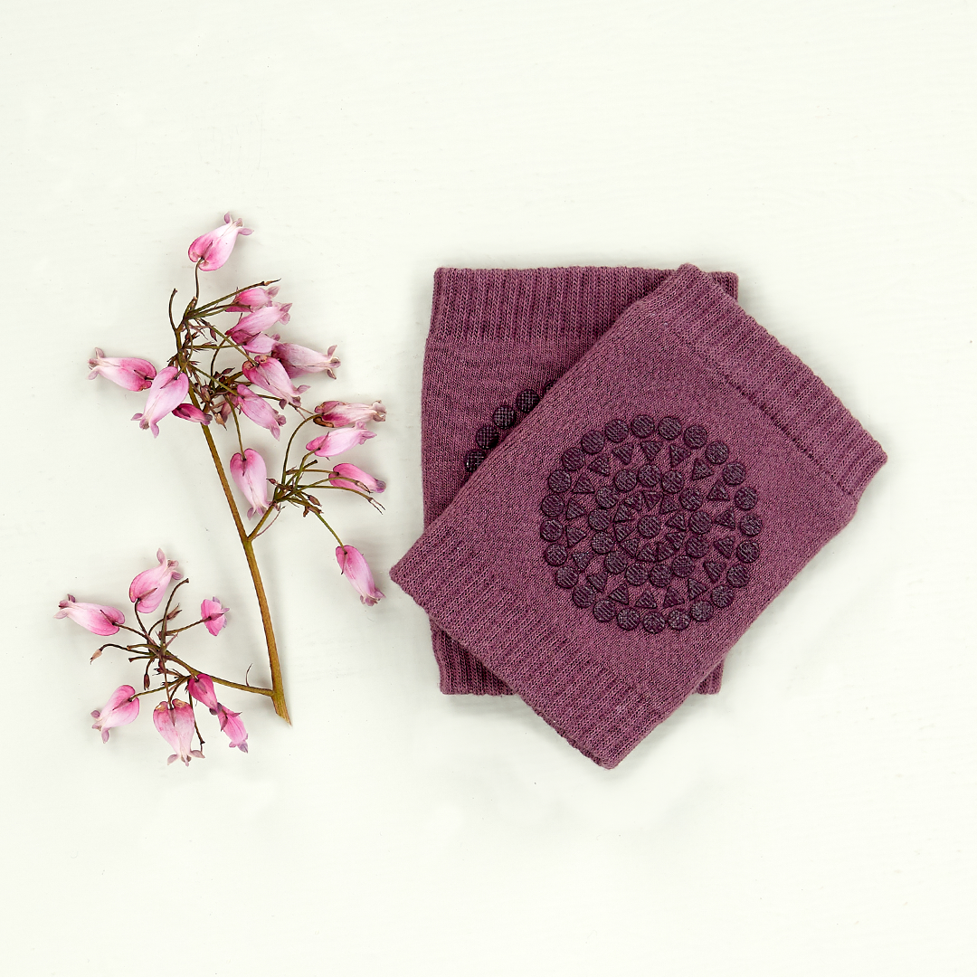 Rutschfeste Knieschoner 'Misty Plum' - The Little One • Family.Concept.Store. 