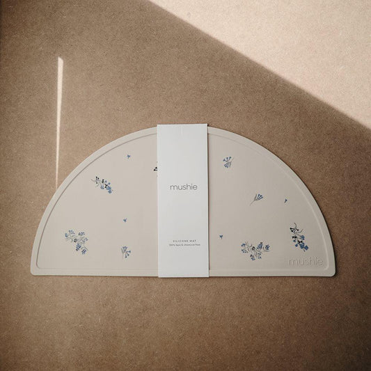 Silikonmatte 'Lilac Flowers' - The Little One • Family.Concept.Store.