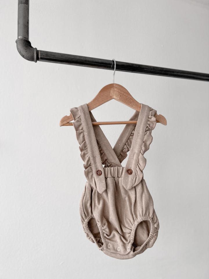 Bloomer mit Rüschen 'Latte' - The Little One • Family.Concept.Store. 